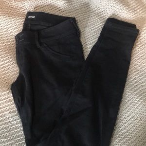 Black Hudson jeans/jeggings